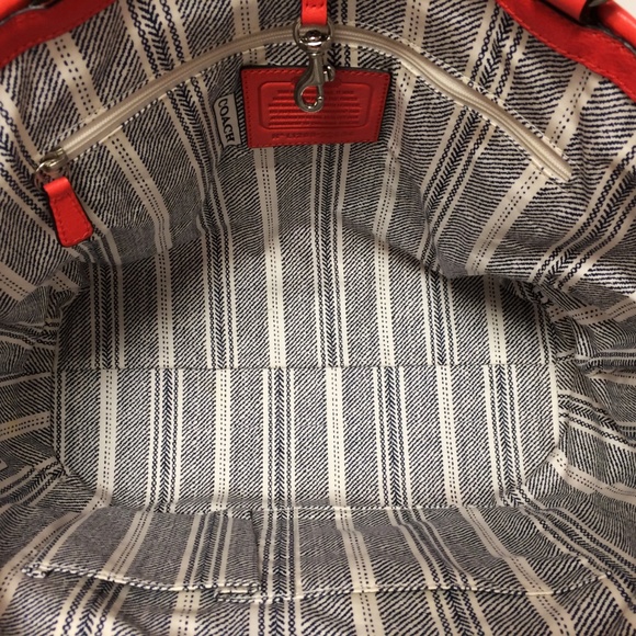 COACH 22904 Woven Straw Pocket Tote - Picture 3 of 11